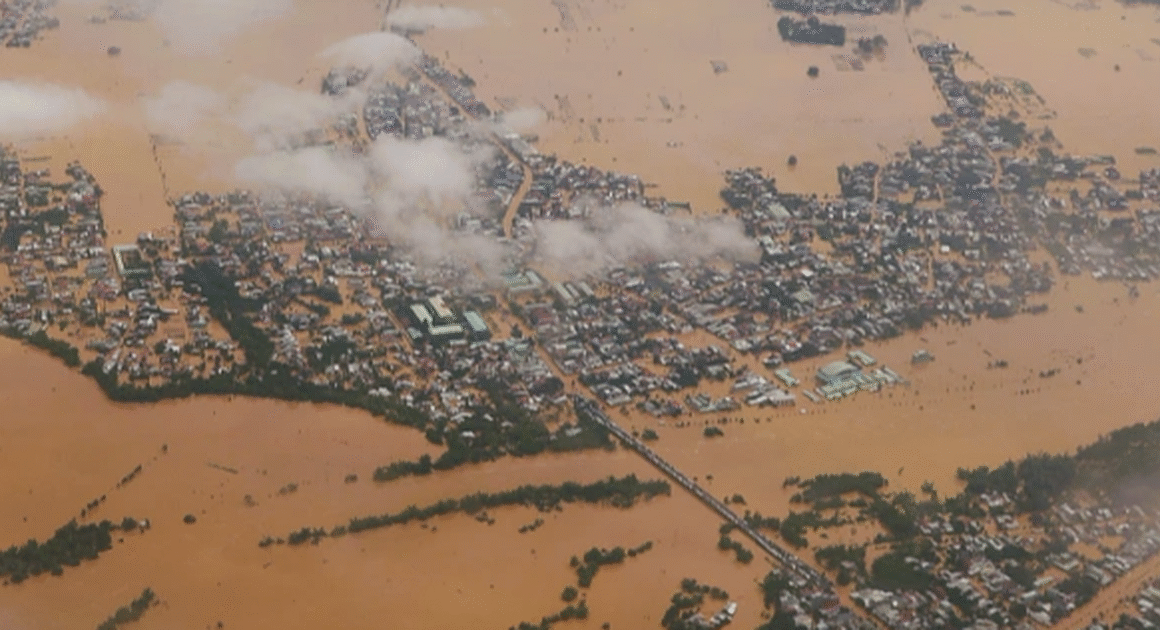 DỰ BÁO MƯA LỚN TRÊN DIỆN RỘNG, NGUY CƠ NGẬP LỤT, LŨ QUÉT, SẠT ĐỔ ĐẤT ĐANG RẤT NGHIÊM TRỌNG!