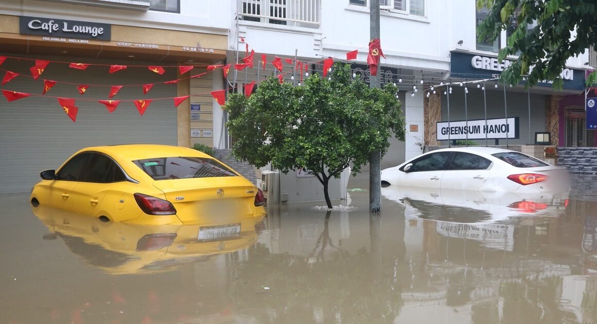 BẢO HIỂM THÂN VỎ CÓ THỂ GIẢI QUYẾT CHI PHÍ SỬA CHỮA Ô TÔ TRƯƠNG NƯỚC, NHƯNG TẠI SAO NHIỀU CHỦ XE VẪN BỊ TỪ CHỐI QUYỀN LỢI?