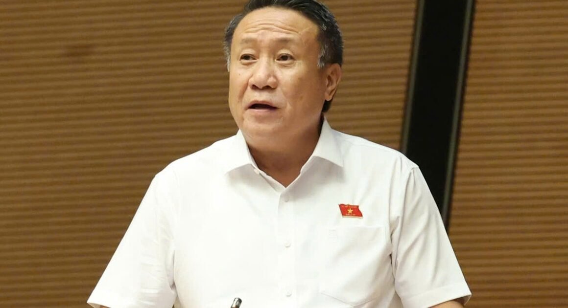 NHỮNG GIẤY TỜ ĐÃ CÓ TRÊN HỆ THỐNG VẪN BỊ YÊU CẦU CUNG CẤP, ĐIỀU GÌ ĐANG XẢY RA?