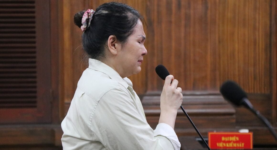 BÀ CHỦ CHUỖI NHÀ THUỐC HỐI LỘ 7 TỶ ĐỂ CHỬI CHẠY NHỜ NHÓM TÙ, BỊ TÒA ÁN KHIẾN 17 NĂM TUẦN ÁN