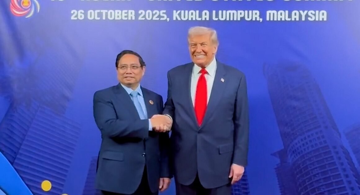 KHÁM PHÁ CUỘC GẶP GỠ BẤT NGỜ GIỮA THỦ TƯỚNG PHẠM MINH CHÍNH VỚI TỔNG THỐNG TRUMP TẠI HỘI NGHỊ ASEAN – MỸ!