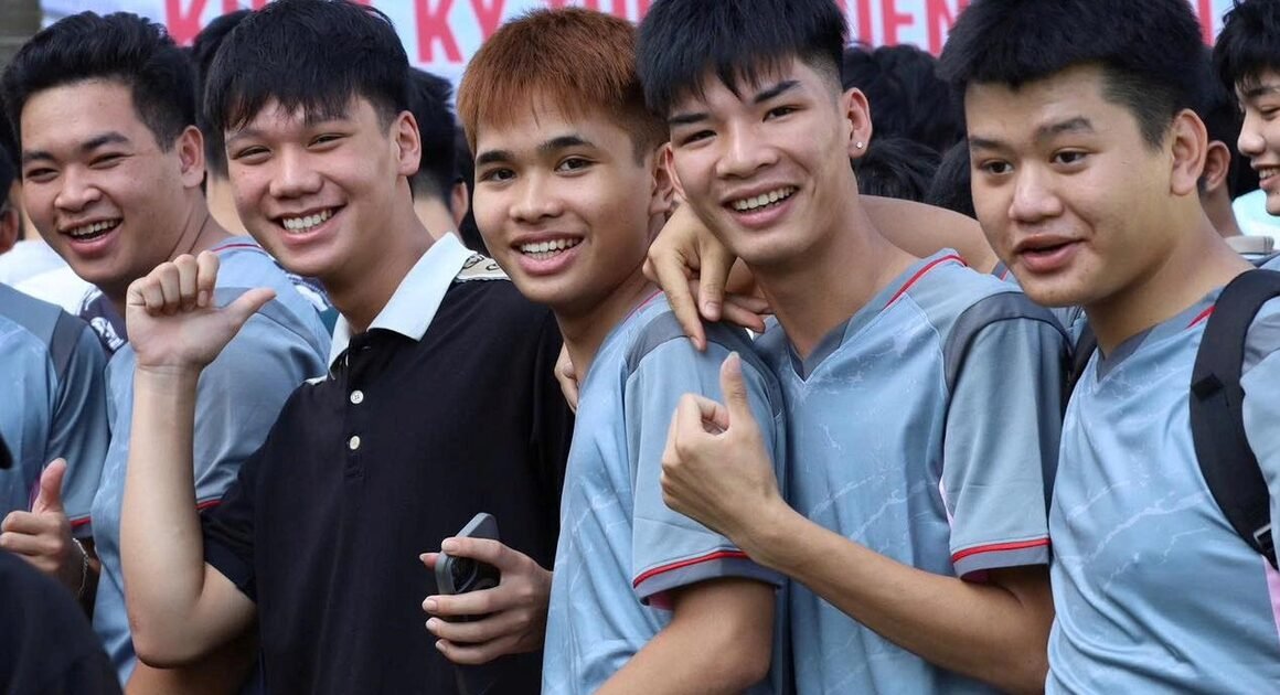 BỘ GIÁO DỤC ĐỀ NGHỊ XEM XÉT LẠI YÊU CẦU CHỈ CÓ 3 TRƯỜNG DẠY NGHỀ TOÀN TỈNH, ĐÁNG CHỜ ĐỌC!