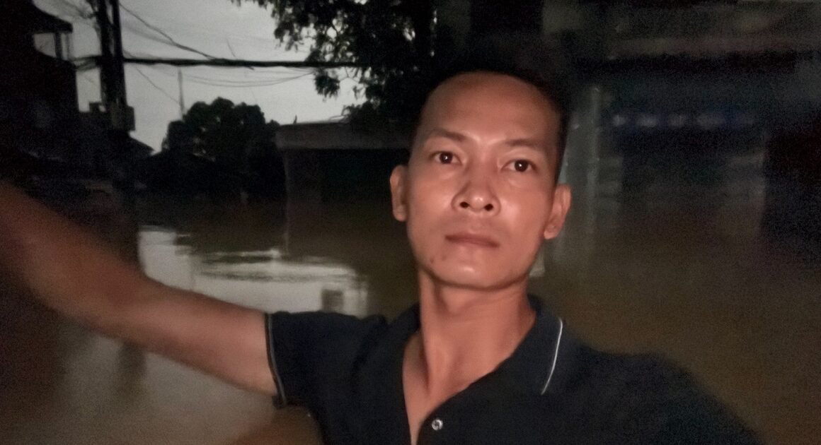 NƯỚC NGẬP ĐẾN CỔ, AI CŨNG PHẢI CỐ GẮNG CHO NỔI TRÊN ĐƯỜNG TRỐI Ở THÁI NGUYÊN!