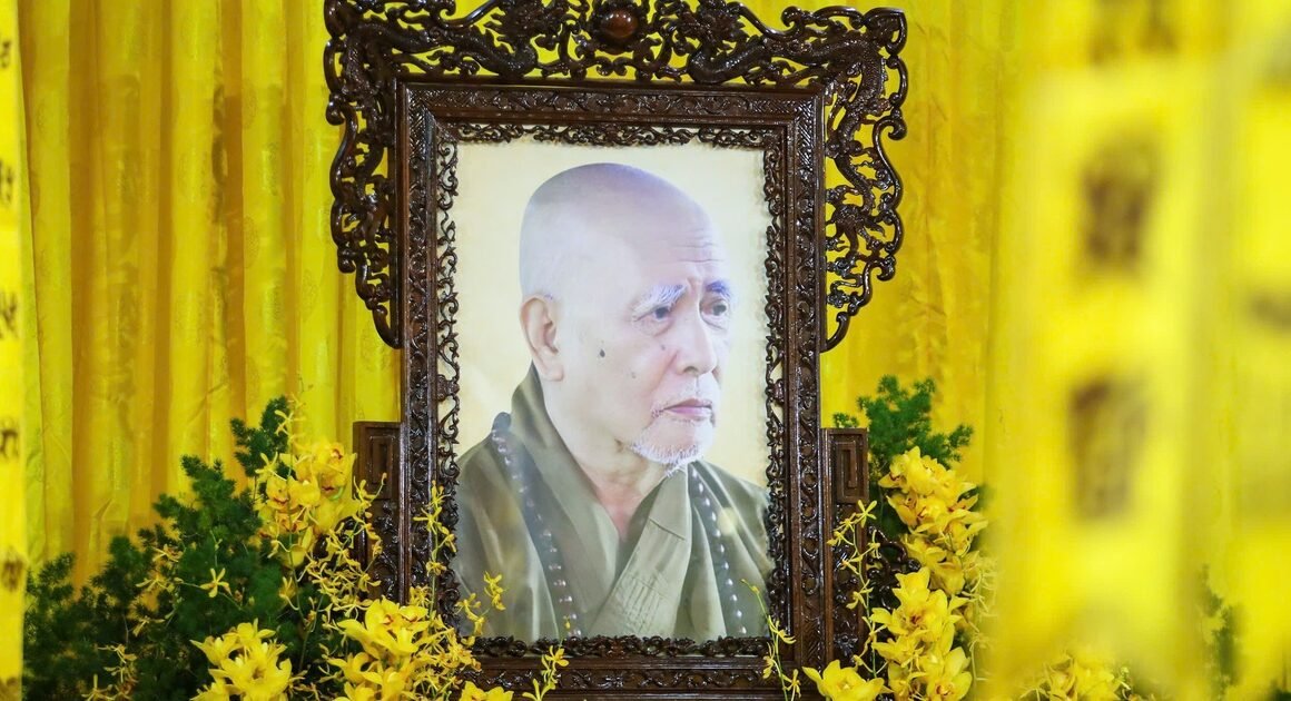 HÀNG TRĂM TRIỆU TIỀN PHÚNG ĐIẾU ĐƯỢC DÙNG ĐỂ GIEO GẮN TÌNH THÁI BÌNH VÀ GIÚP ĐỠ ĐỒNG BÀO CHIẾN THẮNG THIÊN TAI