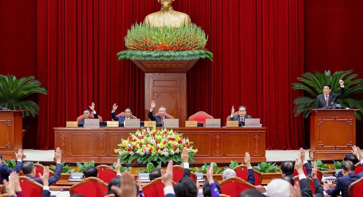 BỘ CHÍNH TRỊ CÓ NHU CẦU GÌ TRONG VIỆC CHỌN LỰA NHÂN SỰ CHỊU TRÁCH NHIỆM ĐIỀU HÀNH ĐẤT NƯỚC?