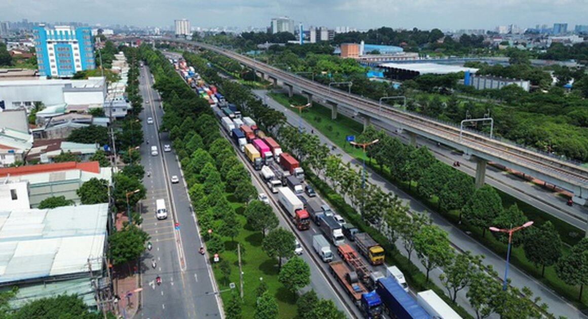 BƯỚC ĐI ĐÁNG CHỜ: NHIỀU HẠNG MỤC CẦU VƯỢT VÀ HẦM CHUI SẼ GIẢM CHẤN UN TẮC KÊU, MỞ RA CỬA NGÕ PHÍA NAM TP.HCM!