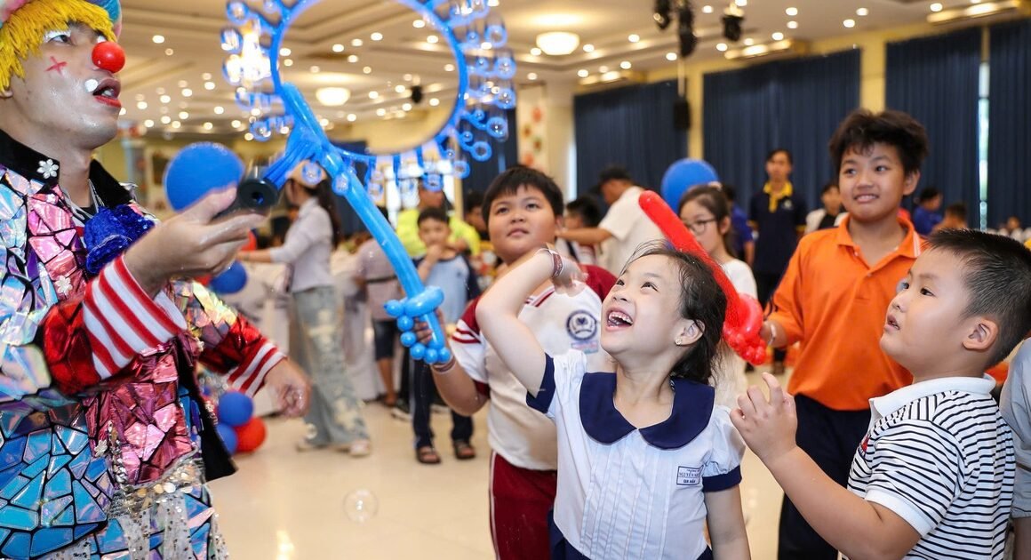 HÀNH TRÌNH NGHỈ CHƠI TUYỆT VỜI CHO HƠN 500 TRẺ EM TRONG NGÀY TRUNG THU ĐẶC BIỆT 2025!