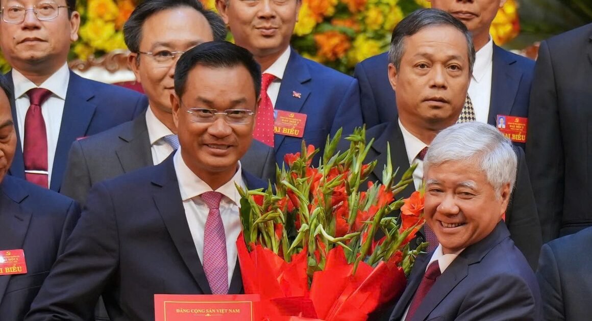 KHÁCH TRÌNH ĐỔI MỚI, ÔNG LÊ NGỌC QUANG TIẾP TỤC ĐẢM NHẬN VĂN PHÒNG BÍ THƯ TỈNH ỦY QUA ĐẠI HỘI ĐẢNG BỘ QUẢNG TRỊ LẦN THỨ I!