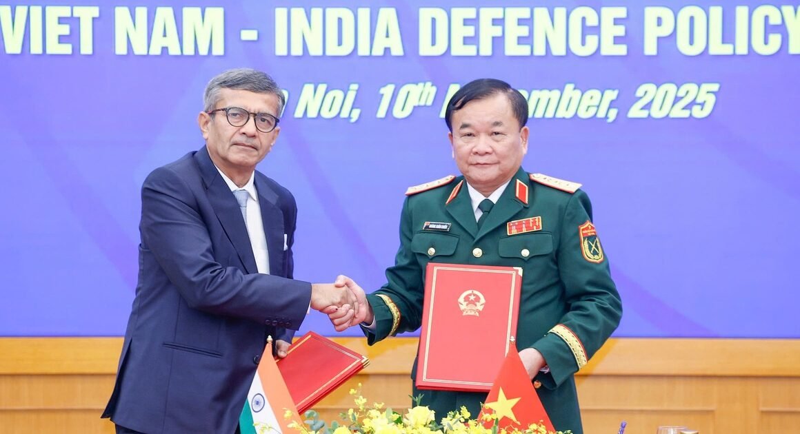 CUỘC ĐỐI THOẠI CHÍNH SÁCH QUỐC PHÒNG VIỆT NAM – ẤN ĐỘ LẦN THỨ 15 ĐANG ĐƯỢC THỰC HIỆN TẠI HÀ NỘI!