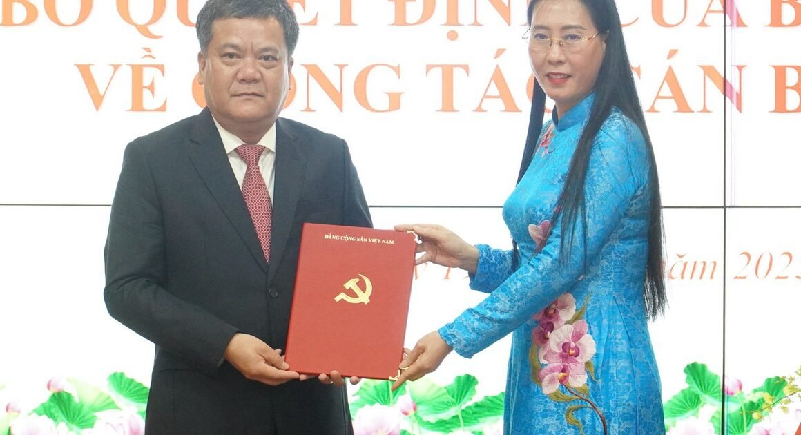 KHÁNH HÒA RAO TẶC CỐT MỚI CHO CÁC CÁN BỘ, CÙNG ĐÓN XÁC NHẬN ĐẶC BIỆT!