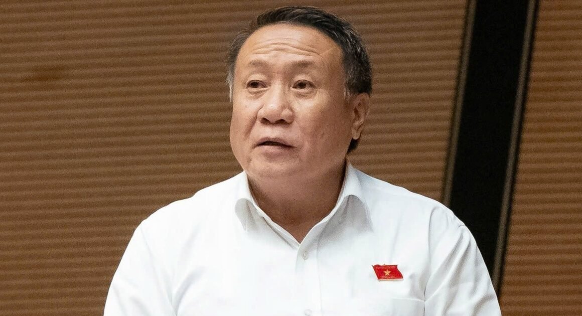 ĐẠI BIỂU QUỐC HỘI ĐỀ NGHỊ XEM XÉT LOẠI TRỪ NGHĨA VỤ TRANG BỊ GHẾ TRẺ EM TRÊN XE TAXI VÀ XE CÔNG NGHỆ – BƯỚC ĐỂ ĐA DẠNG HÓA DỊCH VỤ GIAO THÔNG?