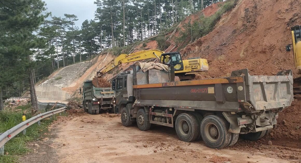 CUỘC CHIẾN KHẮC PHỤC SÂU SẮC TRƯỚC THỬ THÁCH MẠNH NHẤT TỪ BÃO LỚN VÀ MƯA LỚN!
