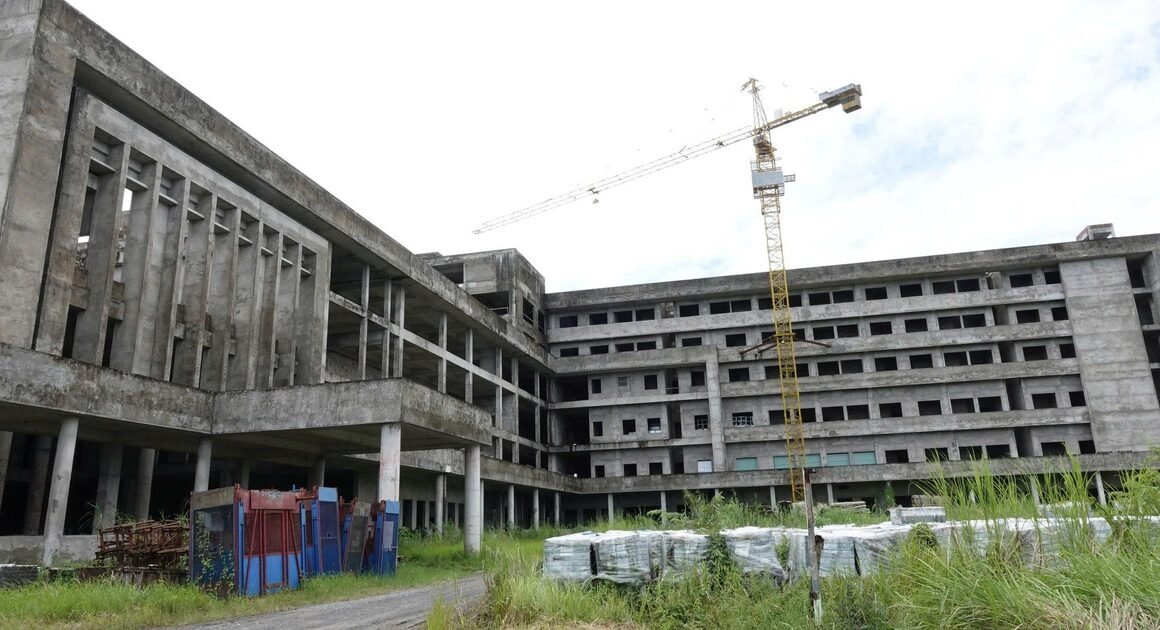 BỆNH VIỆN UNG BƯỚU CẦN THƠ: DỰ ÁN CHẬM TIẾN ĐỘ, NGUY CƠ LÃNG PHÍ 300 TỶ ĐỒNG ĐANG ĐẨY DẦN ÁP BỎNG!