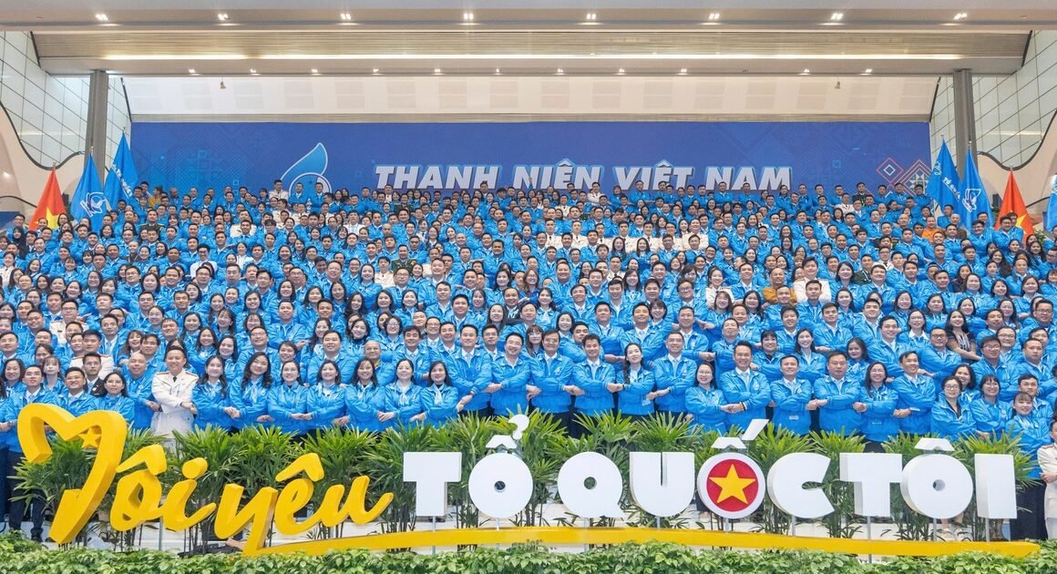 DẤU MỐC MỚI TRONG HOẠT ĐỘNG VÀ MỐI QUAN HỆ GIỮA ĐOÀN TNCS HỒ CHÍ MINH VÀ HỘI LIÊN HIỆP THANH NIÊN VIỆT NAM THEO HƯỚNG DẪN MỚI KHÓA IX