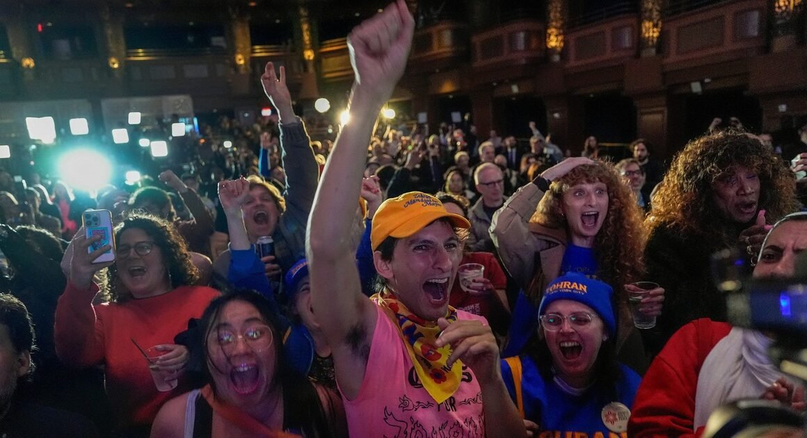 AI CẢNH BÁO SỰ THAY ĐỔI LỚN TỪ ĐÂY: BA ỨNG VIÊN DÂN CHỦ ĐẠT THẮNG CƠN, ĐÁP MỸ TRONG THÁNG 11?