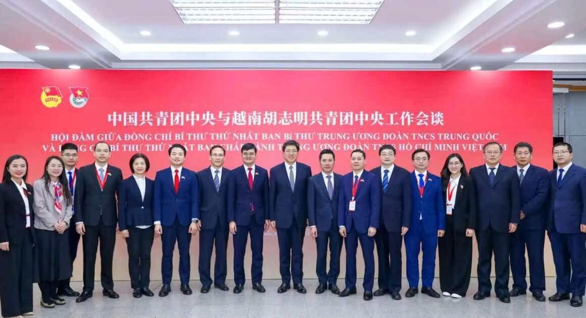 KHÁM PHÁ HÀNH TRÌNH ĐỎ: ĐOÀN ĐẠI BIỂU TƯƠNG LẬP HỌC HỎI TẠI TRUNG QUỐC