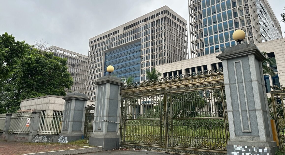 CHUYỆN DỰ ÁN TRỤ SỞ BỘ NGOẠI GIAO DÀI HƠN 10 NĂM, LÃNG PHÍ HƠN 4.000 TỶ ĐỒNG – AI ĐANG CHIẾM VƯỢT TIỀN NHÀ NƯỚC?