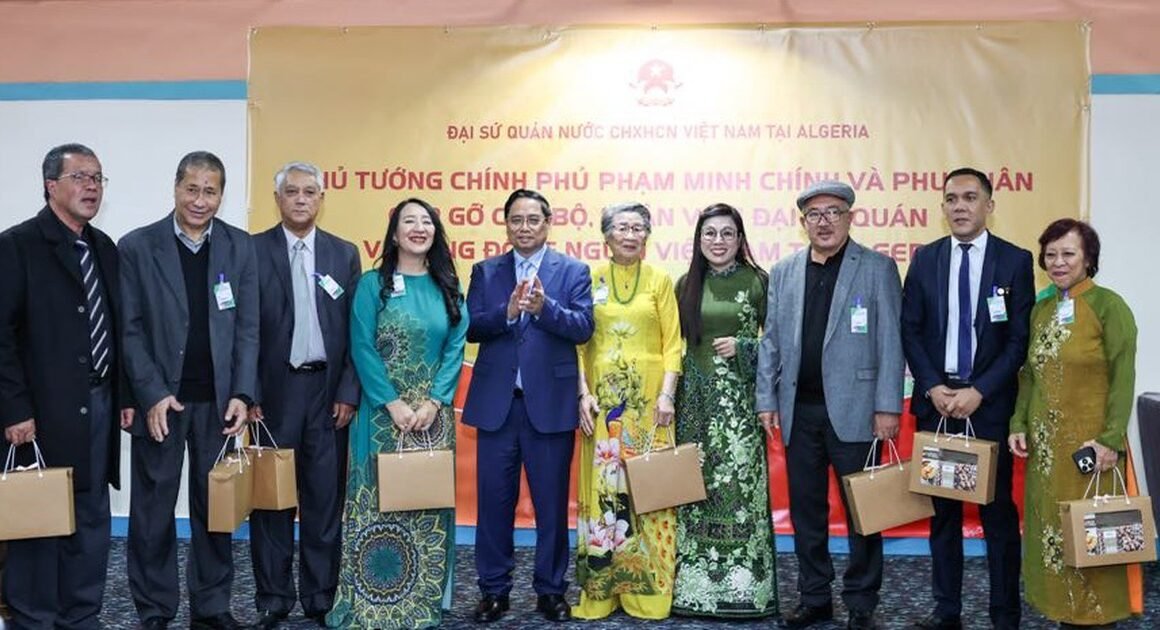 THỦ TƯỚNG PHẠM MINH CHÍNH GẶP GỠ CỘNG ĐỒNG VIỆT NAM TẠI ALGERIERSAU HÀNH TRÌNH ĐÁNG NHỚ Ở THỦ ĐÔ ALGIERS