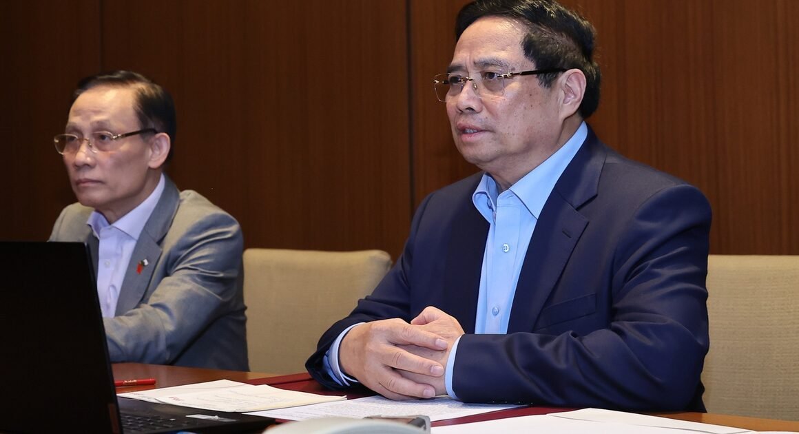 THỦ TƯỚNG PHẠM MINH CHÍNH CHỦ TRÌ CUỘC HỌP KHẨN VỀ GIẢI PHÁP CỨU NẠN TRƯỚC THIÊN TAI KHẮP MIỀN TRUNG