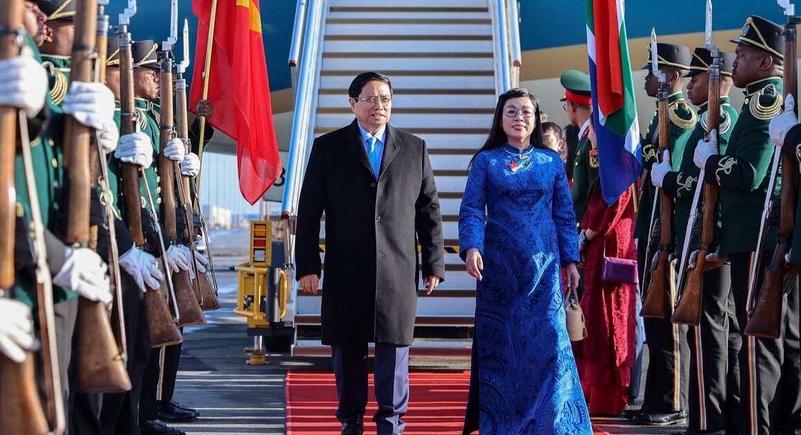 THỦ TƯỚNG PHẠM MINH CHÍNH BẬT ĐỘNG TRONG CHUYẾN NGOẠI GIAO QUAN TRỌNG TẠI NAM PHI