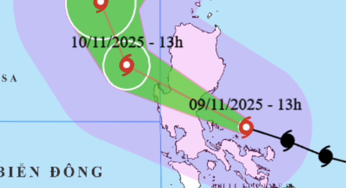 BÃO FUNCTION WONG VỪA MẠNH LÊN SỨC GÂY BẤT NGỜ, CHẠY VÀO BIỂN ĐÔNG NHƯ CƠN BÃO SỐ 14 NĂM NAY!