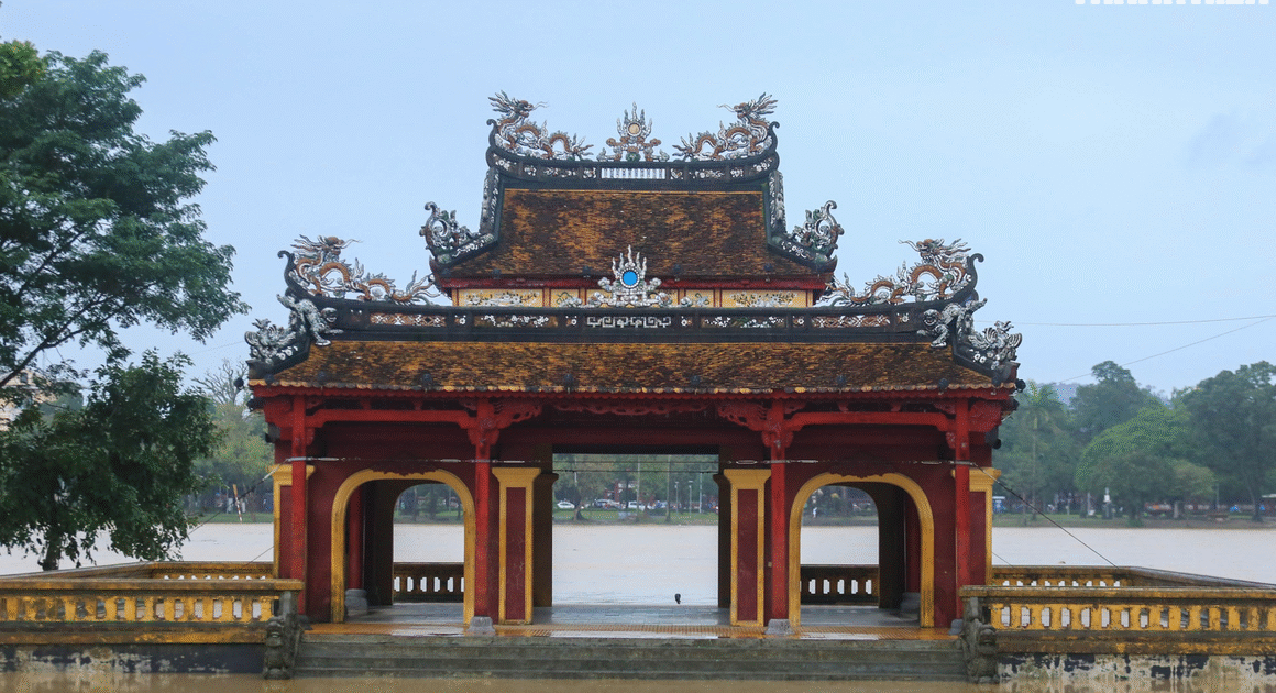 LŨ LỚN VÀ MƯA SỨC KHOÁNG Đang DIỆN RỘNG, DÂN DỤNG NƠI ĐÂY VẬT LỘN TRONG CƠN ĐẠI HỒNG!