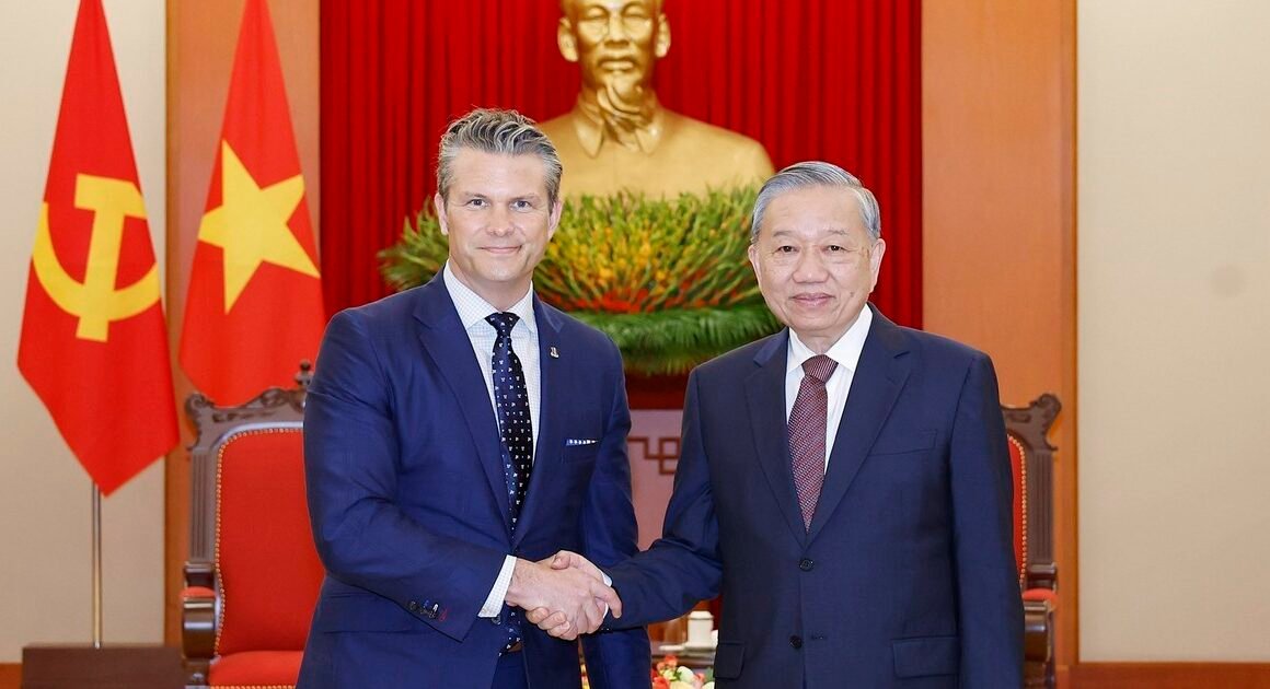 TÒ MÒ VỚI CUỘC GẶP GỠ ĐỘC NHẤT GIỮA TỔNG BÍ THƯ TÔ LÂM VÀ BỘ TRƯỞNG BỘ CHIẾN TRANH MỸ PETE HEGSETH