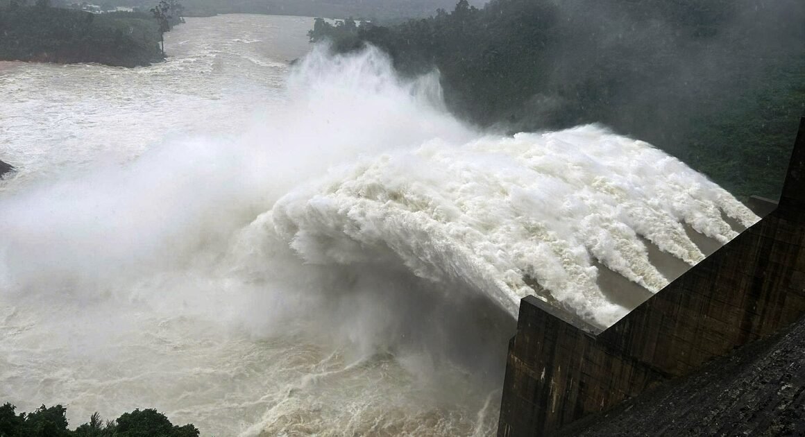 ĐÀ NẴNG CẢNH BÁO NGHỊCH THUẬT LŨ CHỒNG LŨ ĐÁP ỨNG NGAY VỚI BƯỚC XẢ LŨ ĐỘC NHẤT!