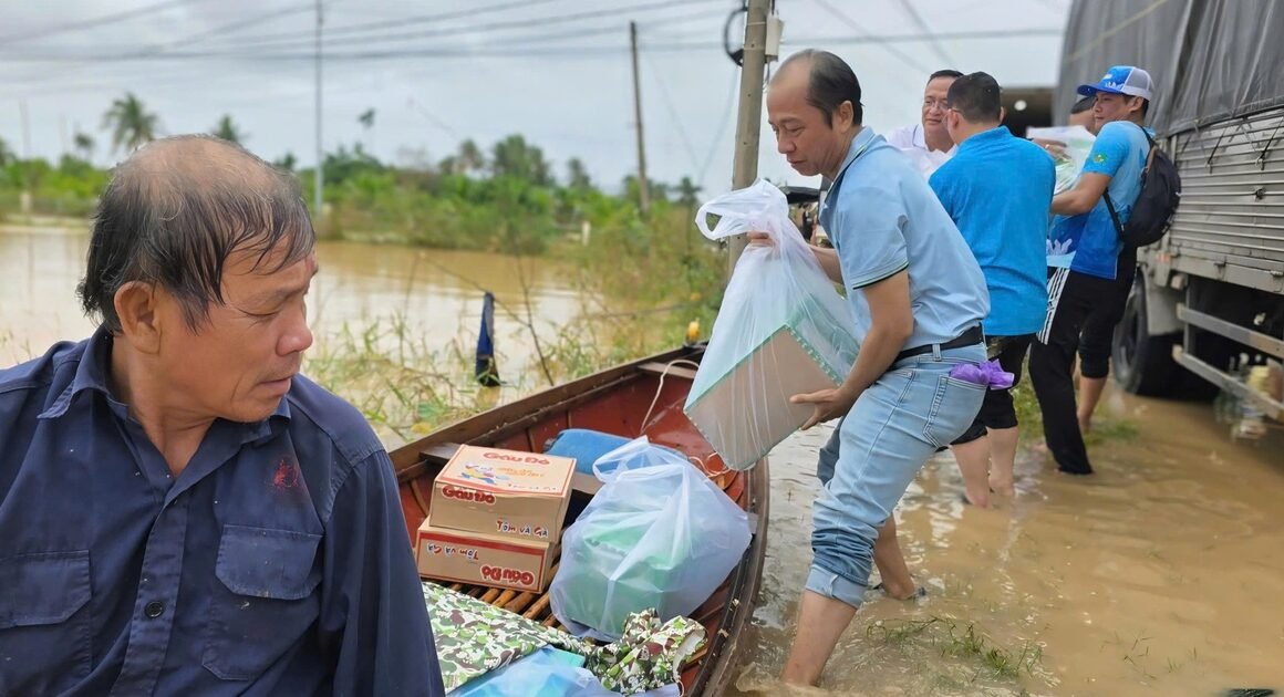 MƯA TO CÁC TỈNH MIỀN TRUNG NGHIÊM TRỌNG, NGẬP LỤT VÀ NGUY CƠ LŨ QUÉT ĐANG RỖI RỘI!