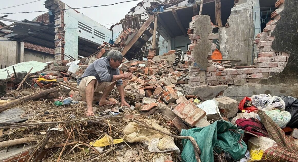 LŨ LỊCH SỬ TÁI DIỆN: NHỮNG GÁNH NẶNG ĐANG CHỊU TRÊN ĐỊA PHẬN XÓM BẦU