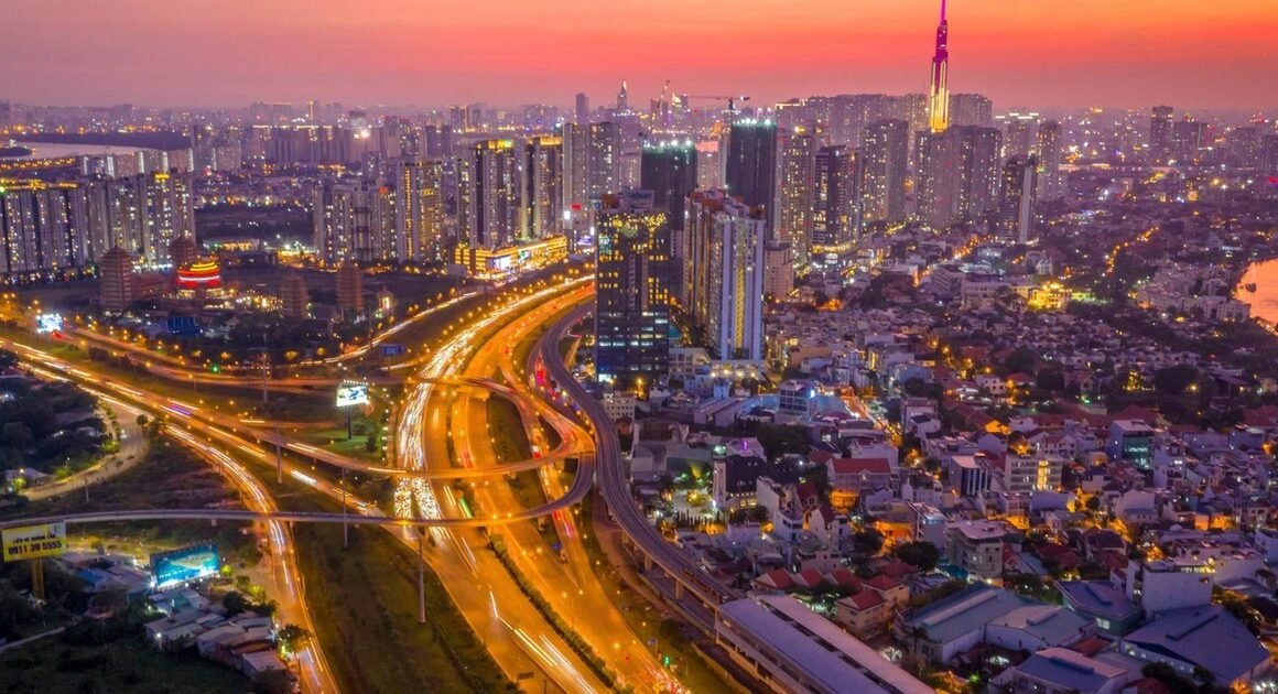 KHÁM PHÁ 2 ĐÔ THỊ VIỆT NAM VƯƠN XA TRONG BẢNG XẾP HẠNG CÁC THÀNH PHỐ LỚN NHẤT THẾ GIỚI!