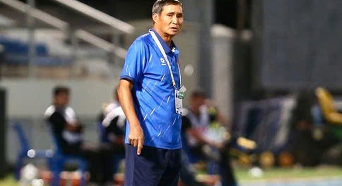 KẾT THÚC HÀNH TRÌNH ĐẠI CƯƠNG, HLV MAI ĐỨC CHUNG ĐÃ ĐƯỢC VFF TIN DÙNG ĐỂ DỰ GIẢI CHÂU Á NĂM 2026!