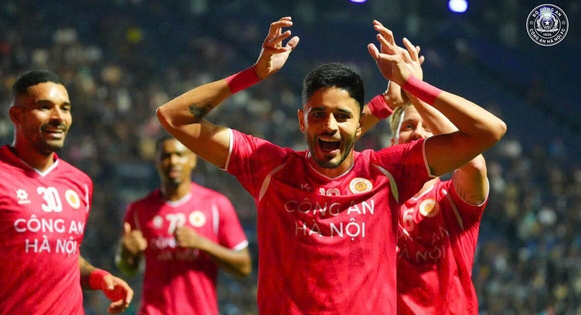 CHỚP THỜI CƠ SẼ GÂY NGẠC NHIÊN, CLB CAHN ĐÁNH RƠI ĐIỂM VỘI VÀO PHÚT CHÓT