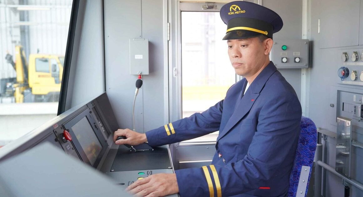 SẮP BỨC PHÁT KHI PHÁT TRIỂN MẠNG LƯỚI ĐƯỜNG SẮT ĐÔ THỊ TẠI TP.HCM!