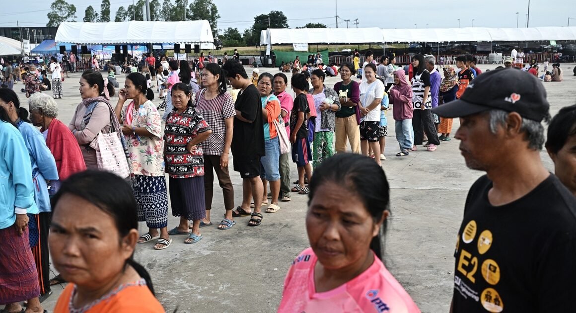 BIẾN ĐỘNG CIỀU CHIỀU Ở BIÊN GIỚI CAMPUCHIA VÀ THÁI LAN: AI ĐÁNH MẸO, AI CHỐNG ĐÁNH?