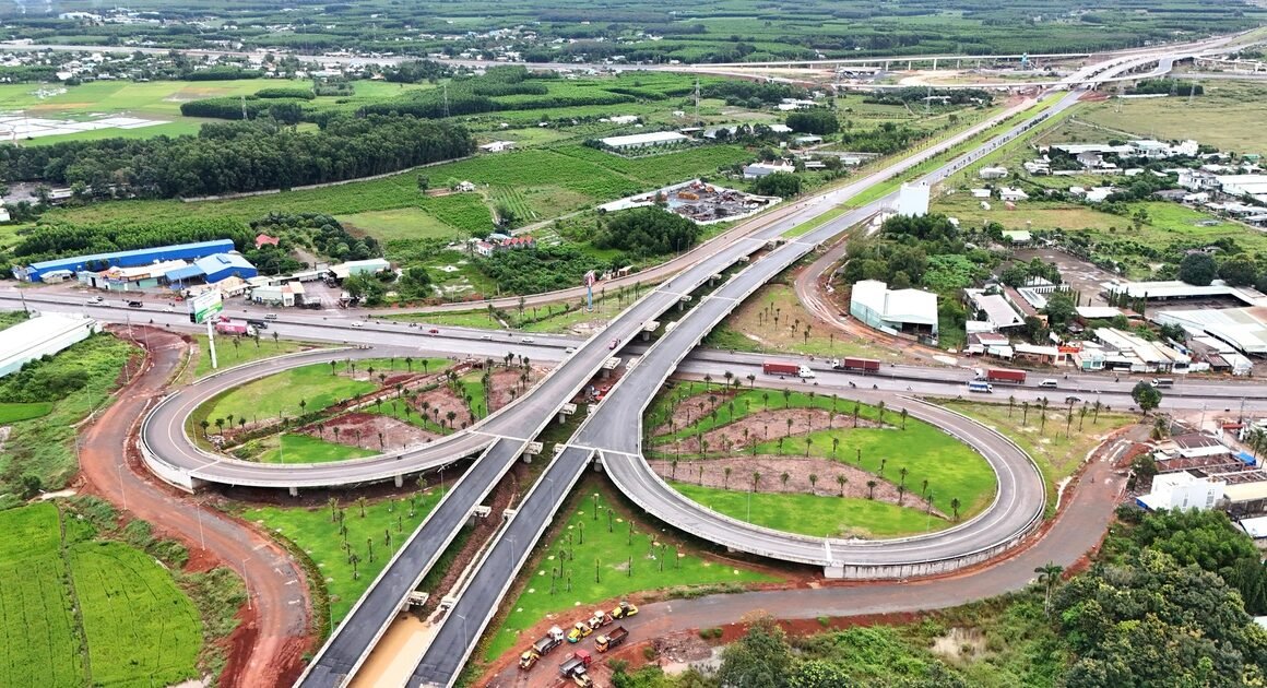 CHƯA ĐẾN 2 TUẦN, SIÊU SÂN BAY LONG THÀNH CHÍNH THỨC KHAI TRƯƠNG – CẬN GẦN HƠN BAO GIỜ HẾT!