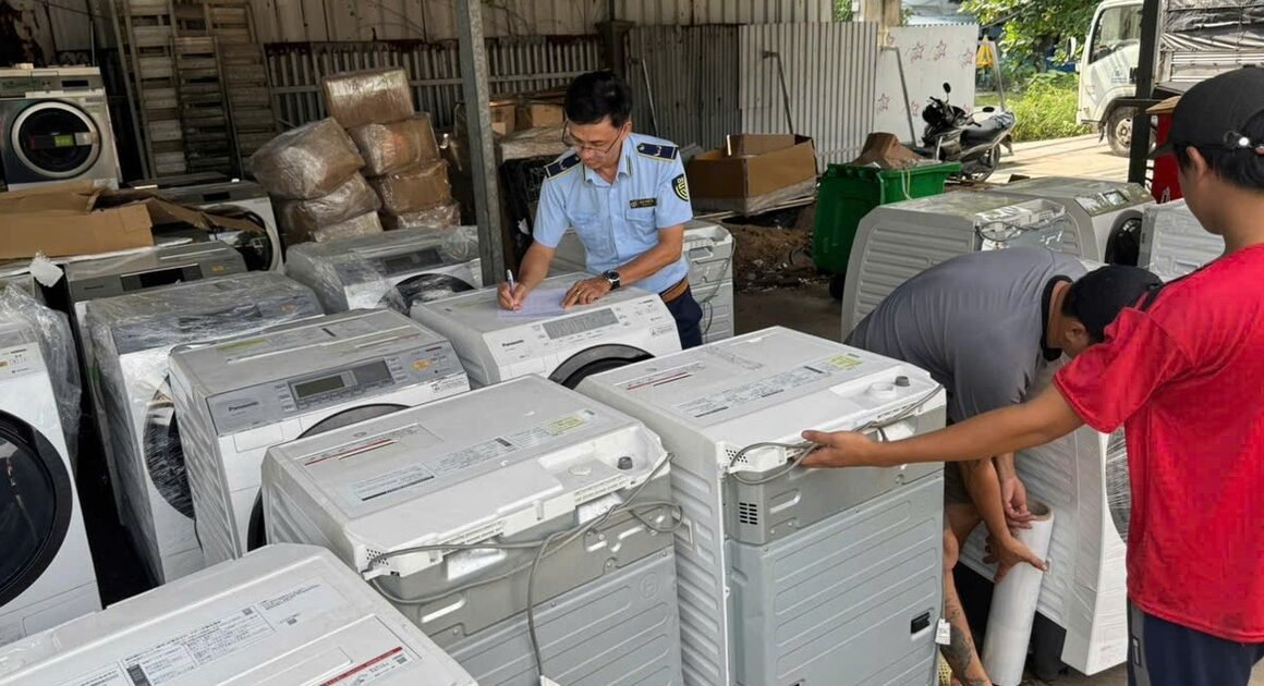 DÙ TRUY QUÉT KHẮP NƠI, HÀNG GIẢ VÀ HÀNG CẤM VẠN NĂNG BẠT ĐẦY SAU ĐÓ!