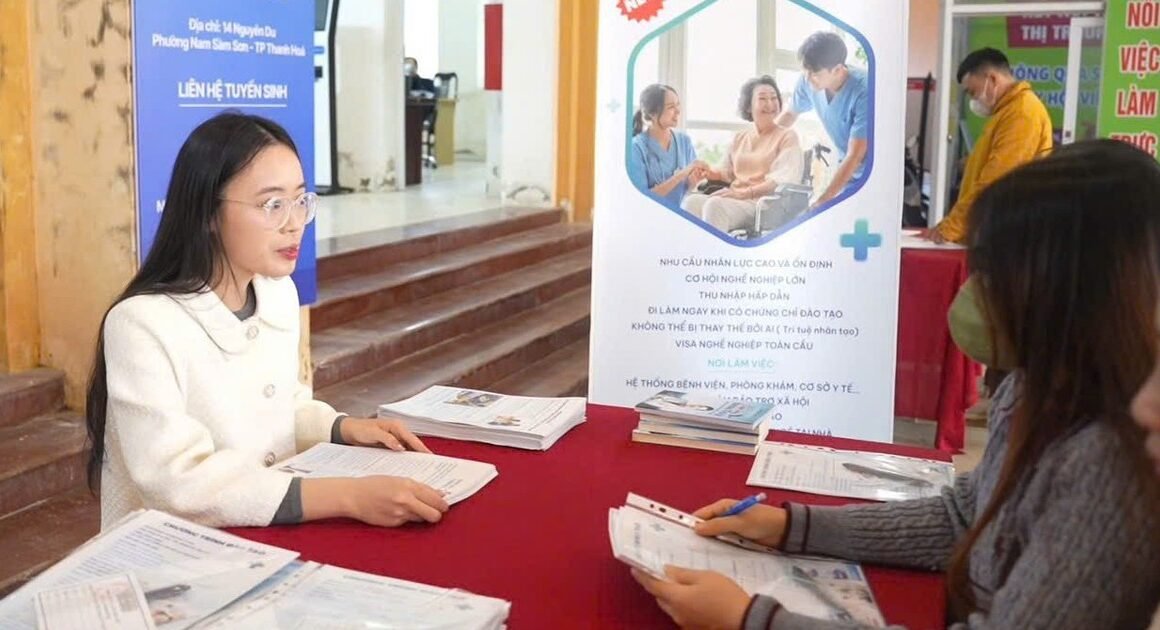 KHÁM PHÁ NGHỀ NGHIỆP KIÊN ĐỊNH TRƯỚC BIẾN ĐỘNG CỦA AI!
