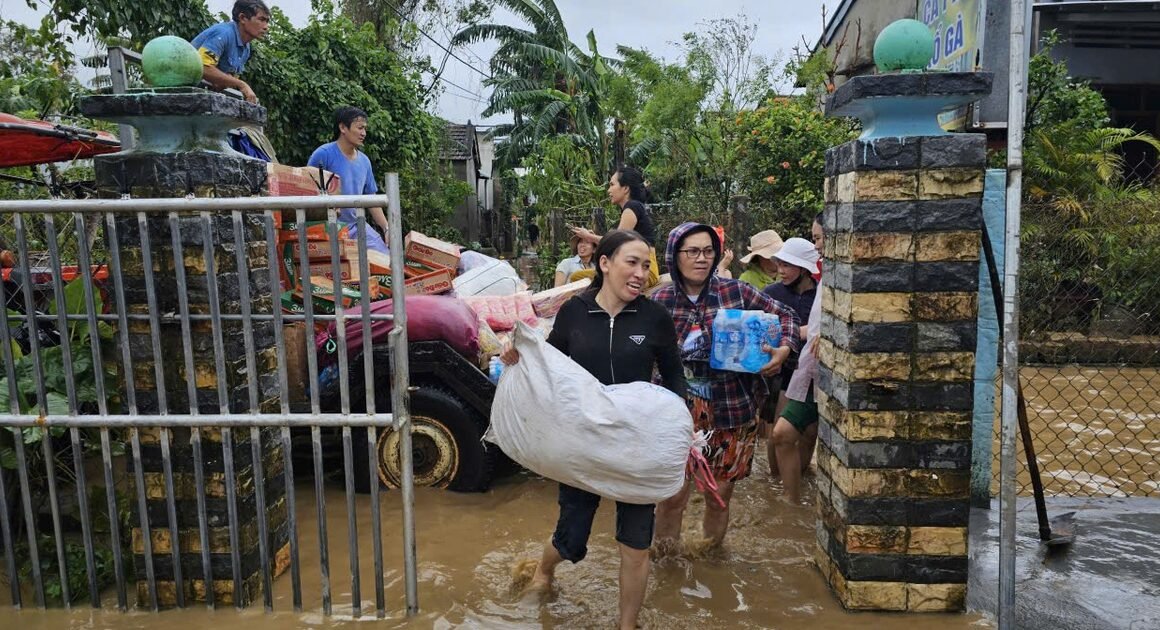 BỨC XÚC VỀ SỐ LIỆU TỬ VONG TRONG ĐỢT MƯA LŨ LỊCH SỬ Ở ĐẮK LẮK ĐANG GÂY CHÁY TRUYỀN THÔNG!