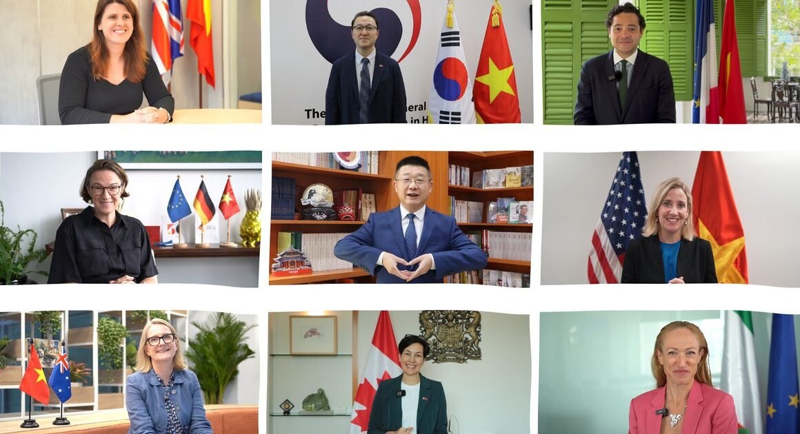 KHÁM PHÁ HÀNH TRÌNH 40 NĂM CÙNG NHỮNG ĐỐI TÁC NGOẠI GIAO ĐẶC BIỆT TỪ KHẮP NƠI TRÊN THẾ GIỚI