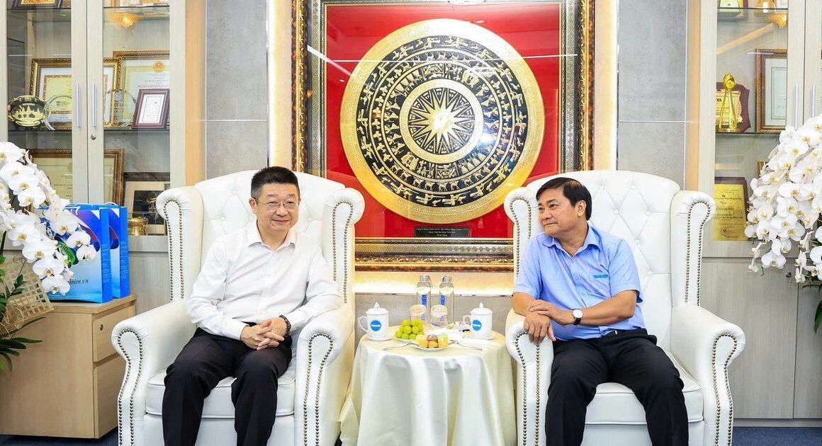 KHÁM PHÁ HÀNH TRÌNH HỢP TÁC GẦN 40 NĂM GIỮA BÁO THANH NIÊN VÀ CƠ QUAN NGOẠI GIAO TRUNG QUỐC TẠI TP.HCM!