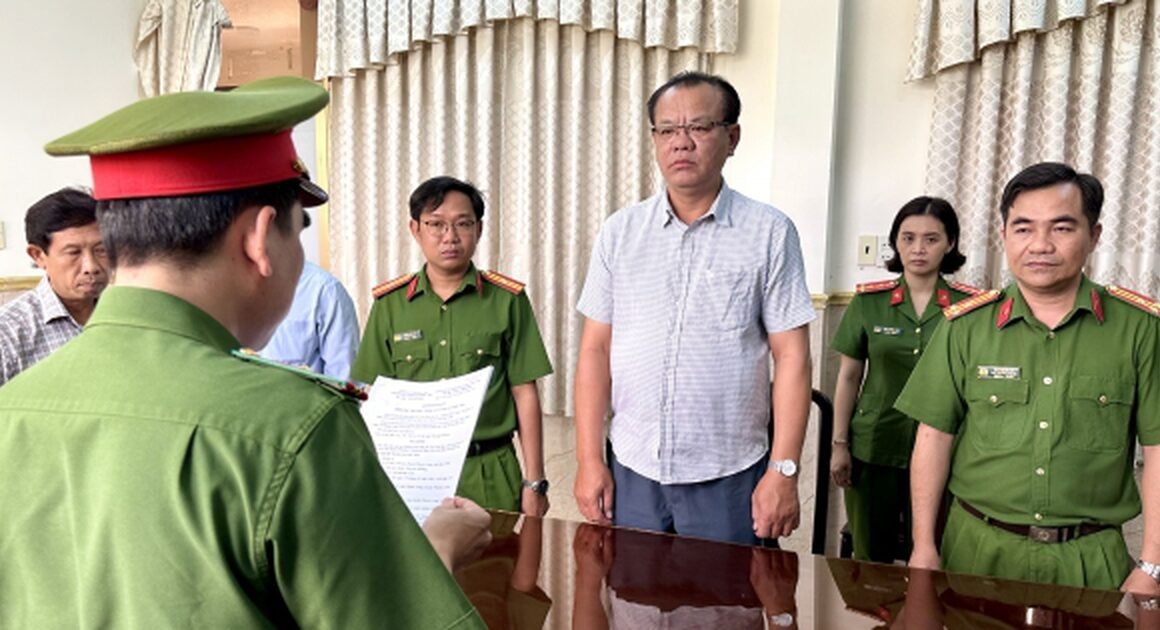 KHỞI ĐỘNG CÔNG AN CAO NHẤT: AI ĐANG GẶP NẠN VÌ VI PHẠM ĐẤU THẦU NGHIÊM TRỌNG?