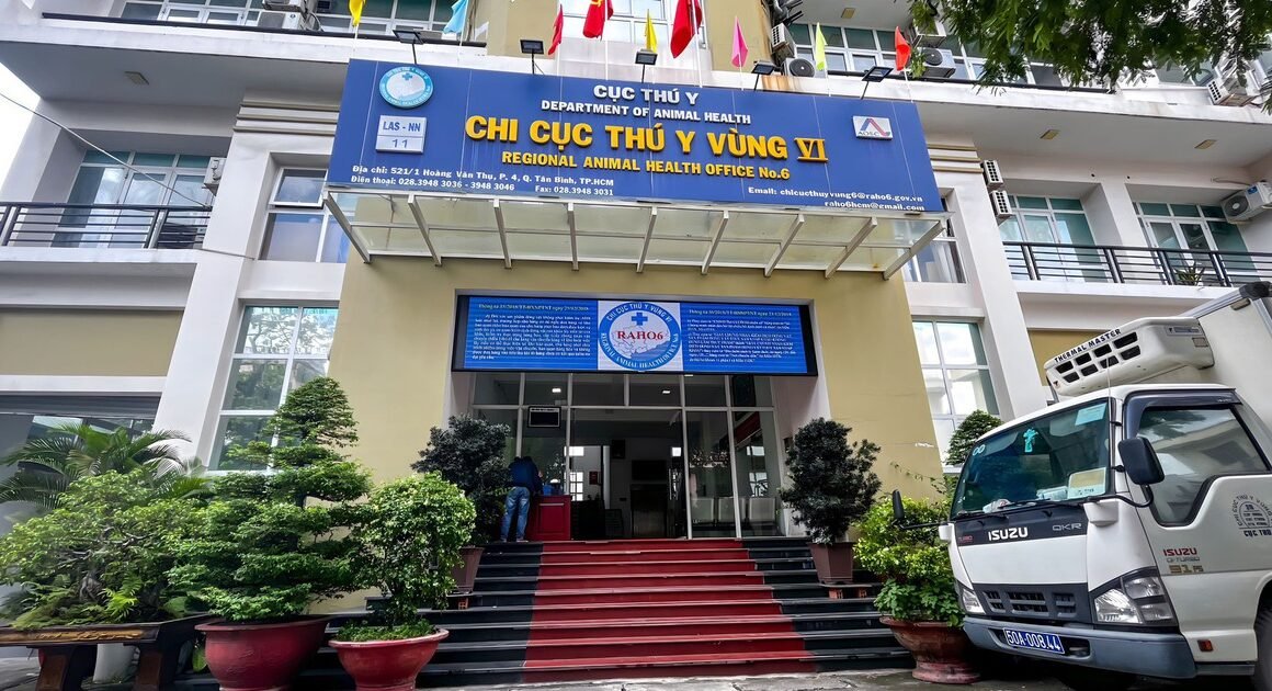 AI LẬP ĐOẠN CỰC GÂY BỨC XÚC: DOANH NGHIỆP MÓC NỐI CỰU LÃNH ĐẠO CHI CỤC THÚ Y VÙNG 6, NHẬP KHẨU TRÁI PHÉP NGUYÊN LIỆU CHẾ BIẾN THỨC ĂN CHĂN NUÔI!