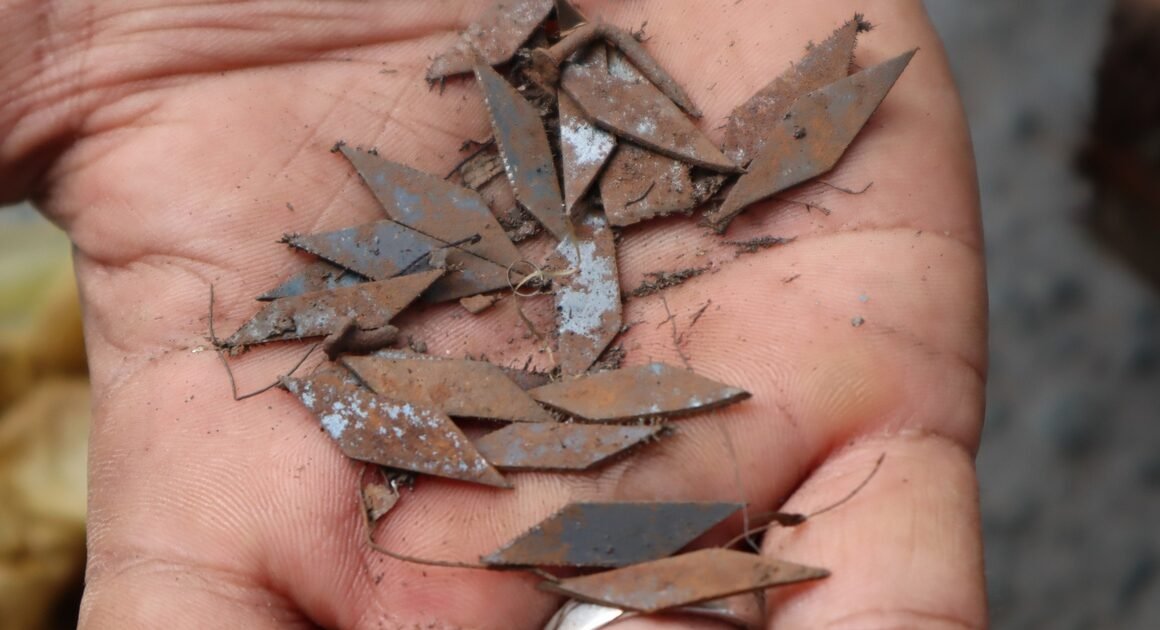 RẢI ĐINH TRÊN ĐƯỜNG SÀI GÒN: NGUY HIỂM CHẾT NGƯỜI, AI DŨNG TAY PHẢI ĐỀ PHÒNG!