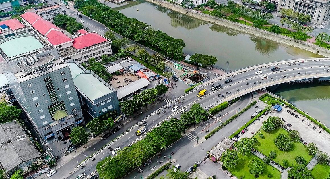 CÓ THỂ ĐẾN 60% GIÁ THỊ TRƯỜNG: BẤT ĐỘNG SẢN TP.HCM ĐANG ĐIỀU CHỈNH NGHIÊM NGẶT!
