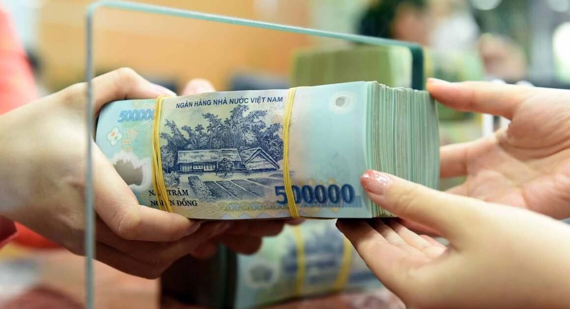 BỘ TÀI CHÍNH ĐỀ NGHỊ TĂNG NGƯỠNG DOANH THU TĂM THUẾ TỪ KINH DOANH, THAY VÌ MỨC 200 TRIỆU ĐỒNG CAO NHẤT CHẬM NAY LÀ 500 TRIỆU XẾP THEO MỨC THUẾ SUẤT ĐẾN 20%