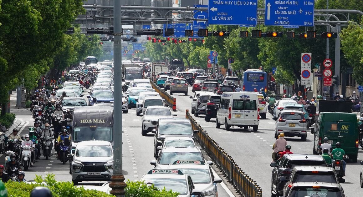 KHÁM PHÁ GIẢI PHÁP ĐỘC ĐÁO GIẢM KẸT XE Ở TP.HCM!