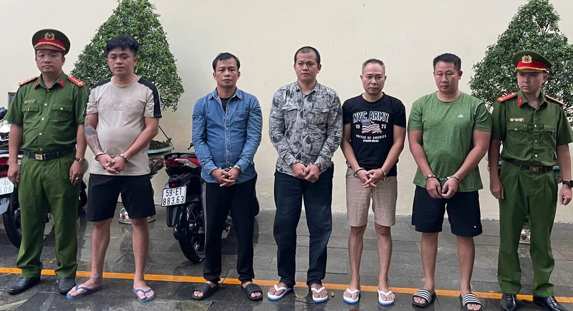 KHIẾU ĐỐI TỪNG “TRÙM” MUA BÁN NỢ NỔI TIẾNG, CÔNG AN TP.HCM KHỞI TỐ VÀ BẮT GIỮ NGHI PHẠM CƯƯƠNG ĐOẠT TÀI SẢN!!!