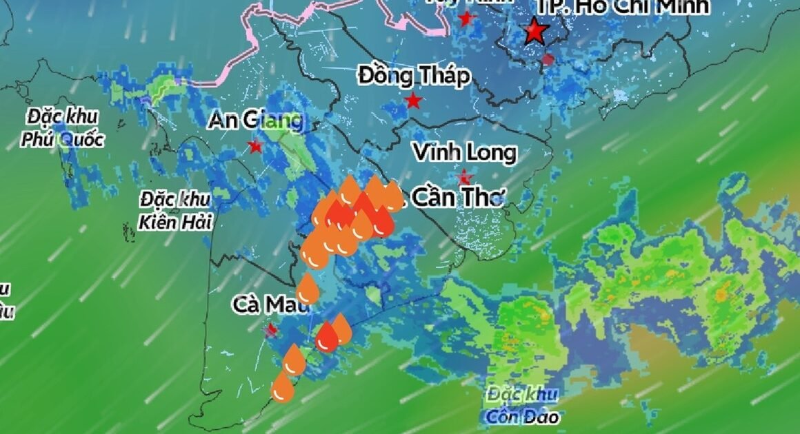 CẦN THƠ VÀ CÀ MAU GẬP GỒN TRONG MƯA TRÁI MÙA KHÁNG NGẠI VƯỢT 100 MM, LẠI GÌ ĐANG CHỜ ĐỢI?