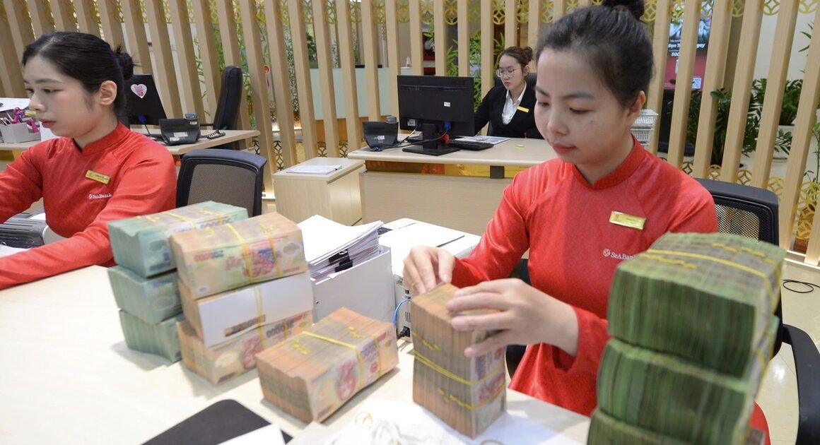 DƯ NỢ TÍN DỤNG NỀN KINH TẾ ĐẠT HƠN 18,4 TRIỆU TỶ ĐỒNG, TĂNG GẦN 18% CHỈ SAU 12 THÁNG!